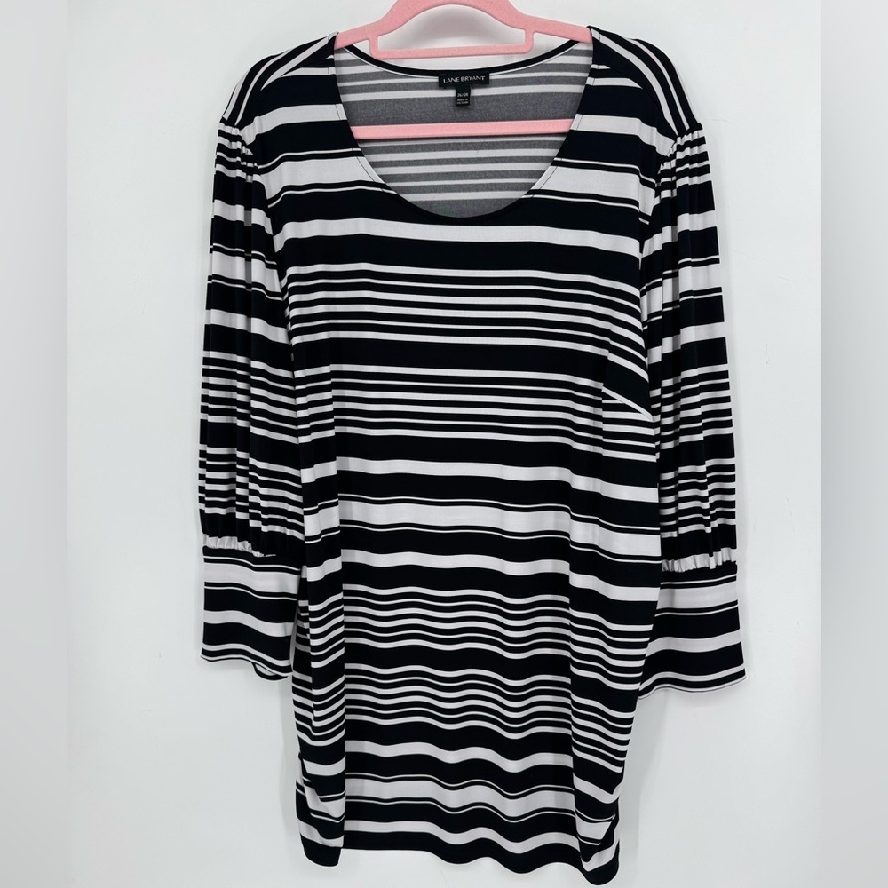 Lane Bryant Women's Black & White Striped Top With Ruched Sides Plus Size 26/28